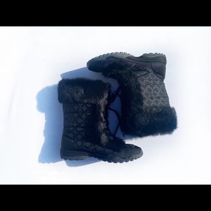 ♥️SOLD♥️COACH womens fur boots size 9.5B